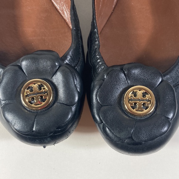 Tory Burch Shelby Floral Flats. Black  All leather. Size 8. - Picture 9 of 15